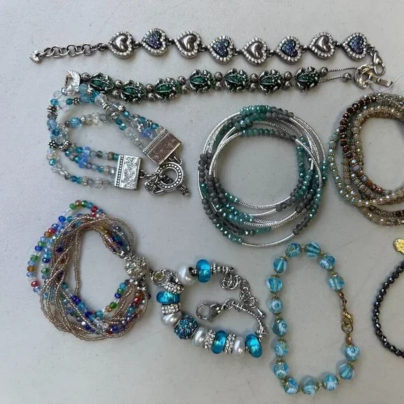 Set of 9 Bracelets including Brighton and Vintage. & cute Heart Embelished Box - Picture 12 of 15